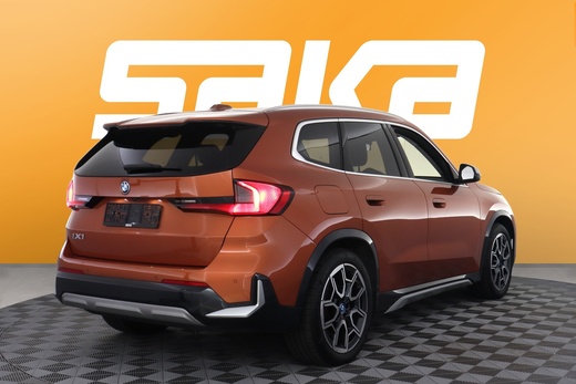 BMW iX1 vaihtoauto