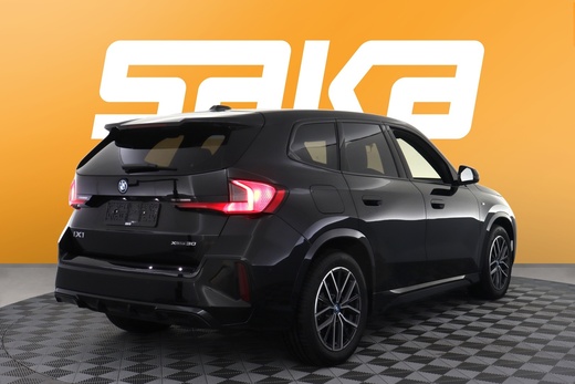 BMW iX1 vaihtoauto