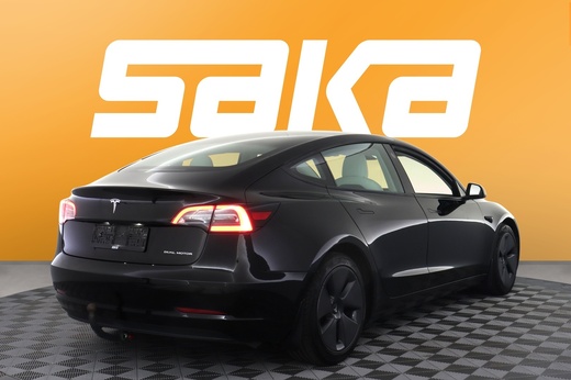 Tesla Model 3 vaihtoauto