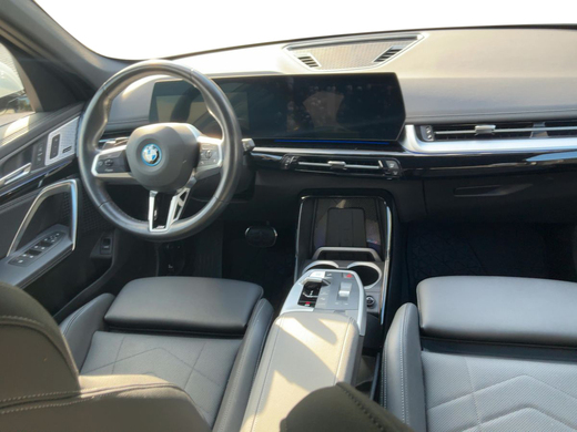 BMW iX1 vaihtoauto