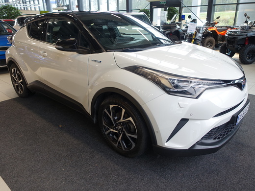 Toyota C-HR vaihtoauto