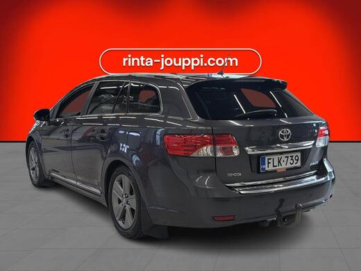 Toyota Avensis vaihtoauto
