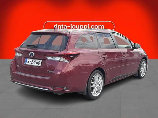 Toyota Auris vaihtoauto