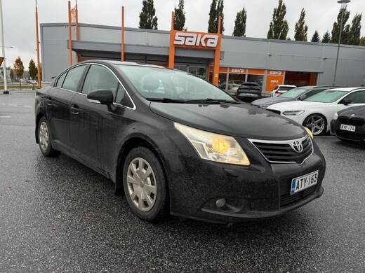 Toyota Avensis vaihtoauto