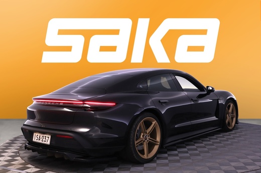 Porsche Taycan vaihtoauto