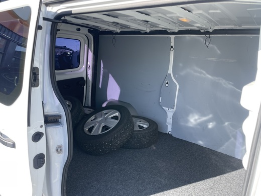 Opel Vivaro vaihtoauto