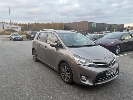 Toyota Verso vaihtoauto