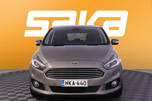 Ford S-MAX vaihtoauto