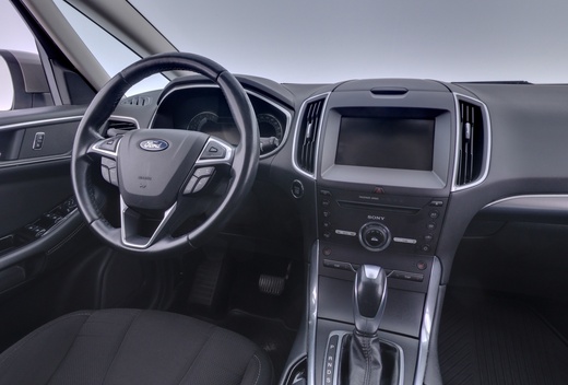 Ford S-MAX vaihtoauto