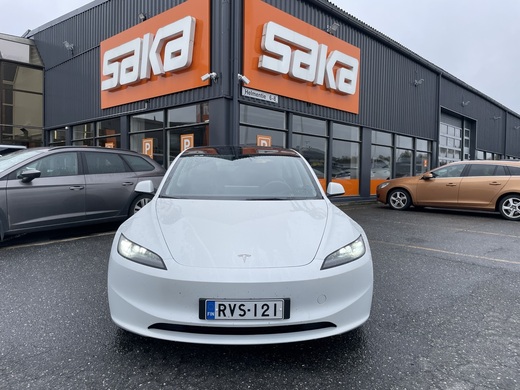 Tesla Model 3 vaihtoauto