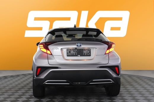 Toyota C-HR vaihtoauto