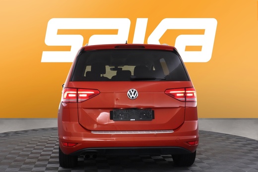 Volkswagen Touran vaihtoauto