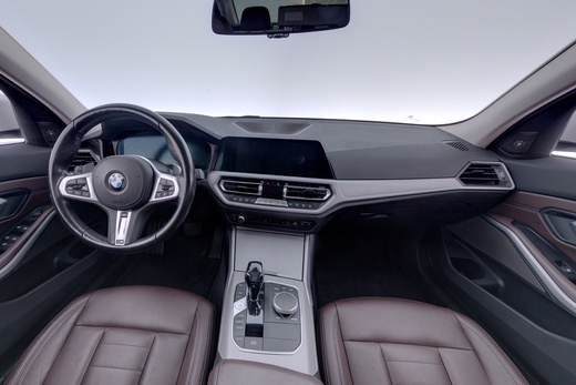 BMW 320 vaihtoauto
