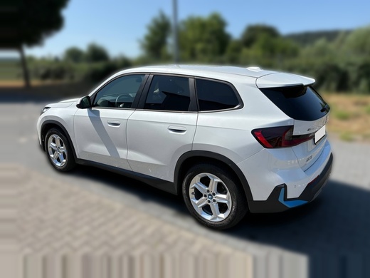 BMW iX1 vaihtoauto