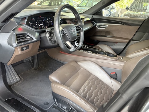 Audi e-tron GT vaihtoauto