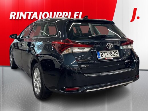 Toyota Auris vaihtoauto