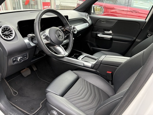 Mercedes-Benz EQB vaihtoauto