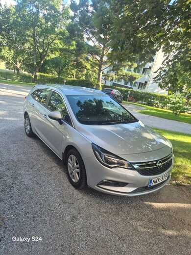 Opel Astra vaihtoauto