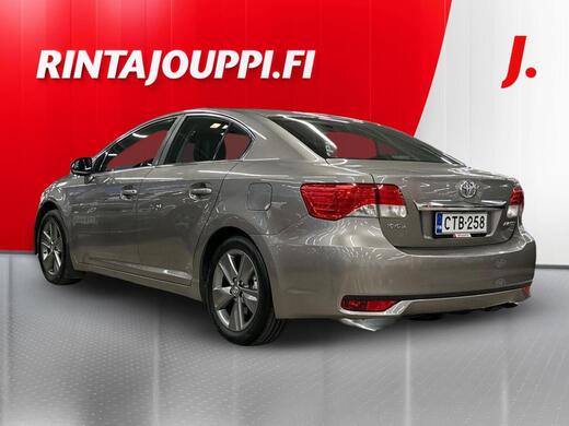 Toyota Avensis vaihtoauto