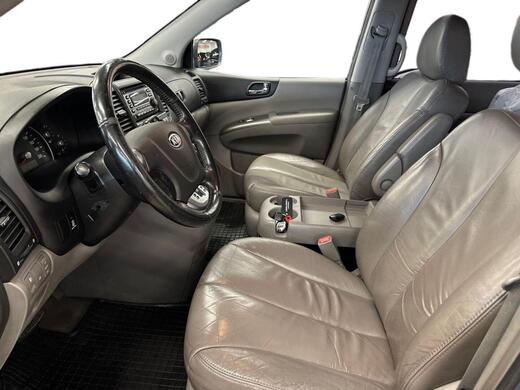 Kia Carnival vaihtoauto