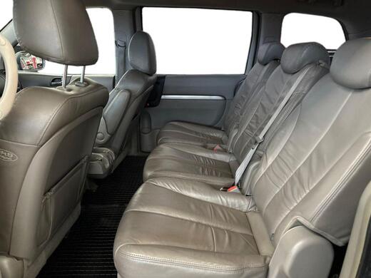 Kia Carnival vaihtoauto