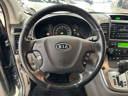 Kia Carnival vaihtoauto