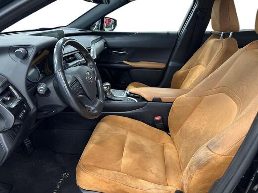 Lexus UX vaihtoauto