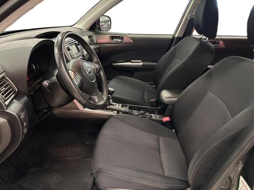 Subaru Forester vaihtoauto