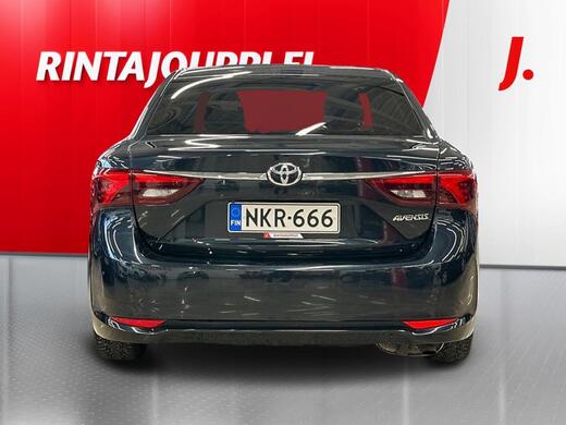 Toyota Avensis vaihtoauto