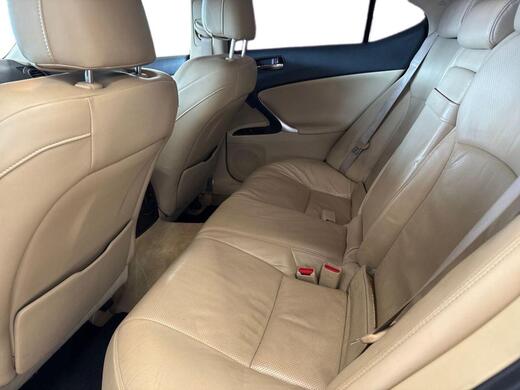 Lexus IS vaihtoauto