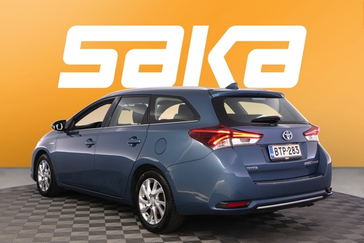 Toyota Auris vaihtoauto