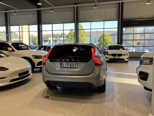 Volvo V60 vaihtoauto