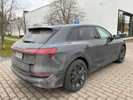 Audi e-tron vaihtoauto