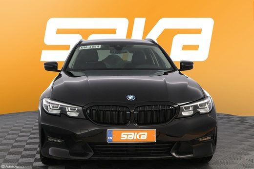 BMW 330 vaihtoauto