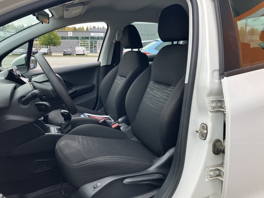 Peugeot 208 vaihtoauto