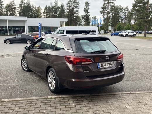 Opel Astra vaihtoauto