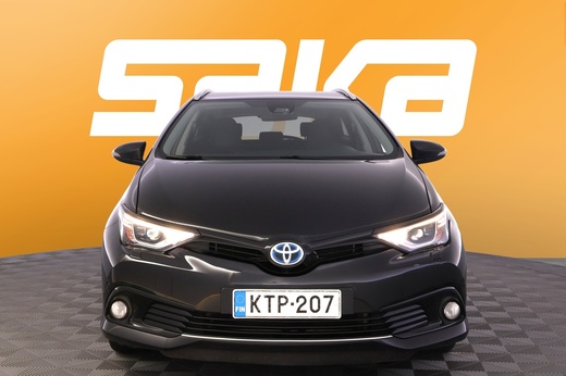 Toyota Auris vaihtoauto