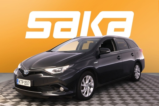 Toyota Auris vaihtoauto