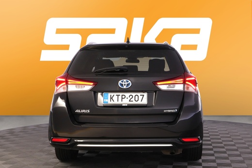 Toyota Auris vaihtoauto