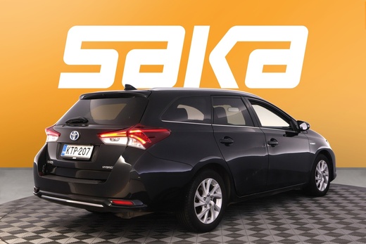Toyota Auris vaihtoauto