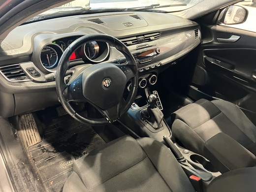 Alfa Romeo Giulietta vaihtoauto