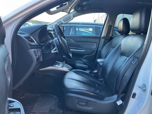 Mitsubishi L200 vaihtoauto