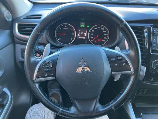 Mitsubishi L200 vaihtoauto