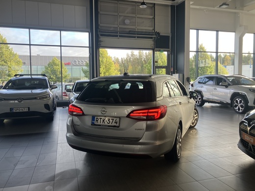 Opel Astra vaihtoauto