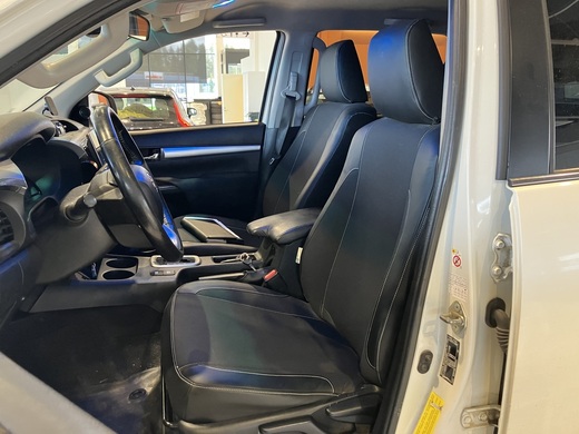 Toyota Hilux vaihtoauto