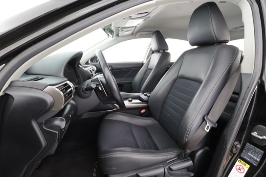 Lexus IS vaihtoauto