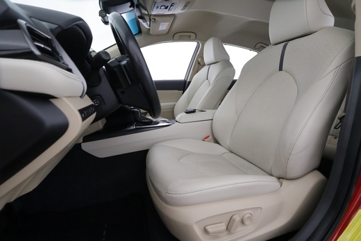 Toyota Camry vaihtoauto
