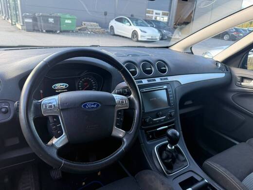 Ford S-MAX vaihtoauto