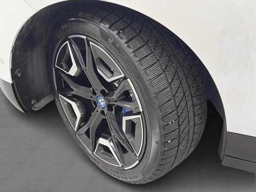 BMW iX vaihtoauto