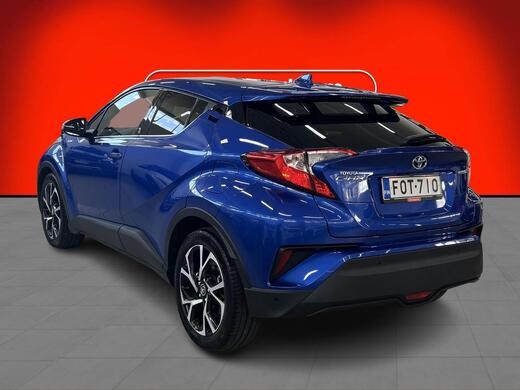 Toyota C-HR vaihtoauto
